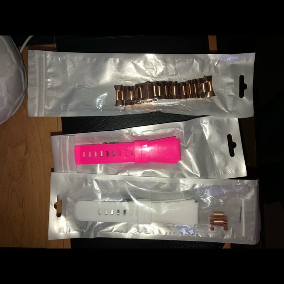 Michael Kors Access Watch - Picture 4 of 4